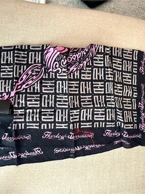 Harley-Davidson Black and Pink Logo Pattern Scarf